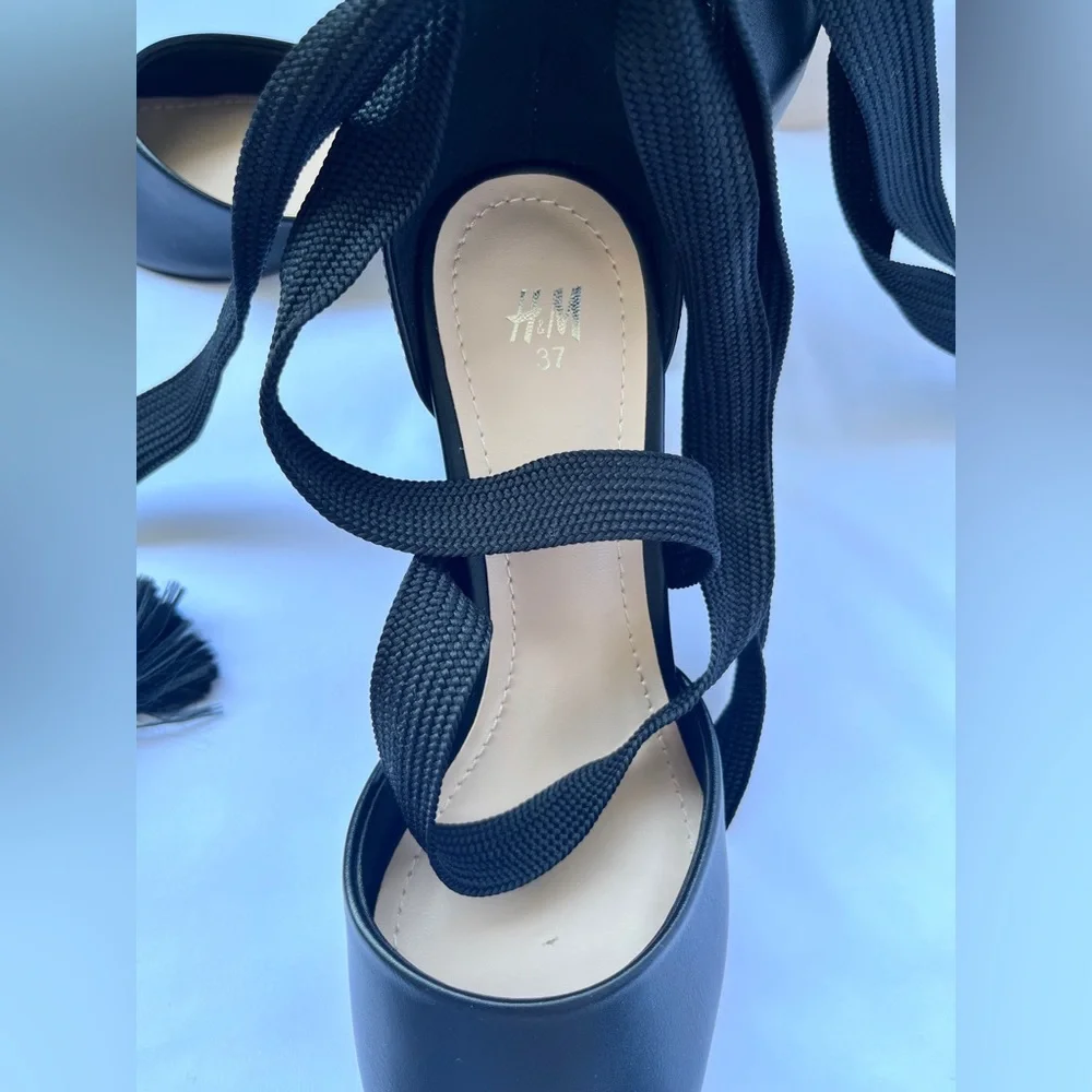 H&M | Black Tie-Up Block Heels - Picture 10 of 16
